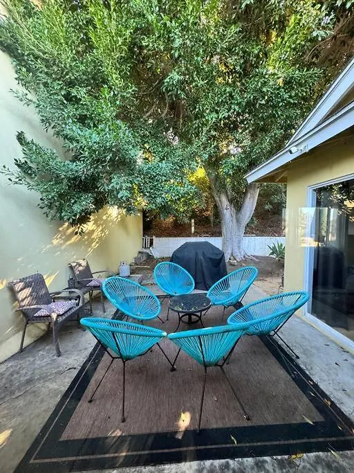 Creative Haven Chic 3-bedroom With Artistic Touches San Diego