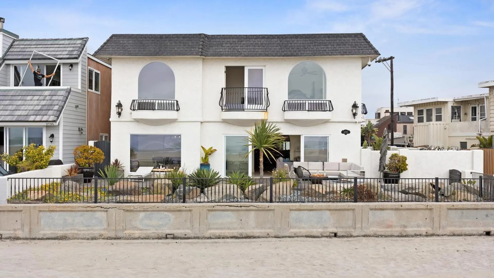 Hébergement de vacances Shoreline By Avantstay Spectacular Beachfront W Fire Pit Pool Table