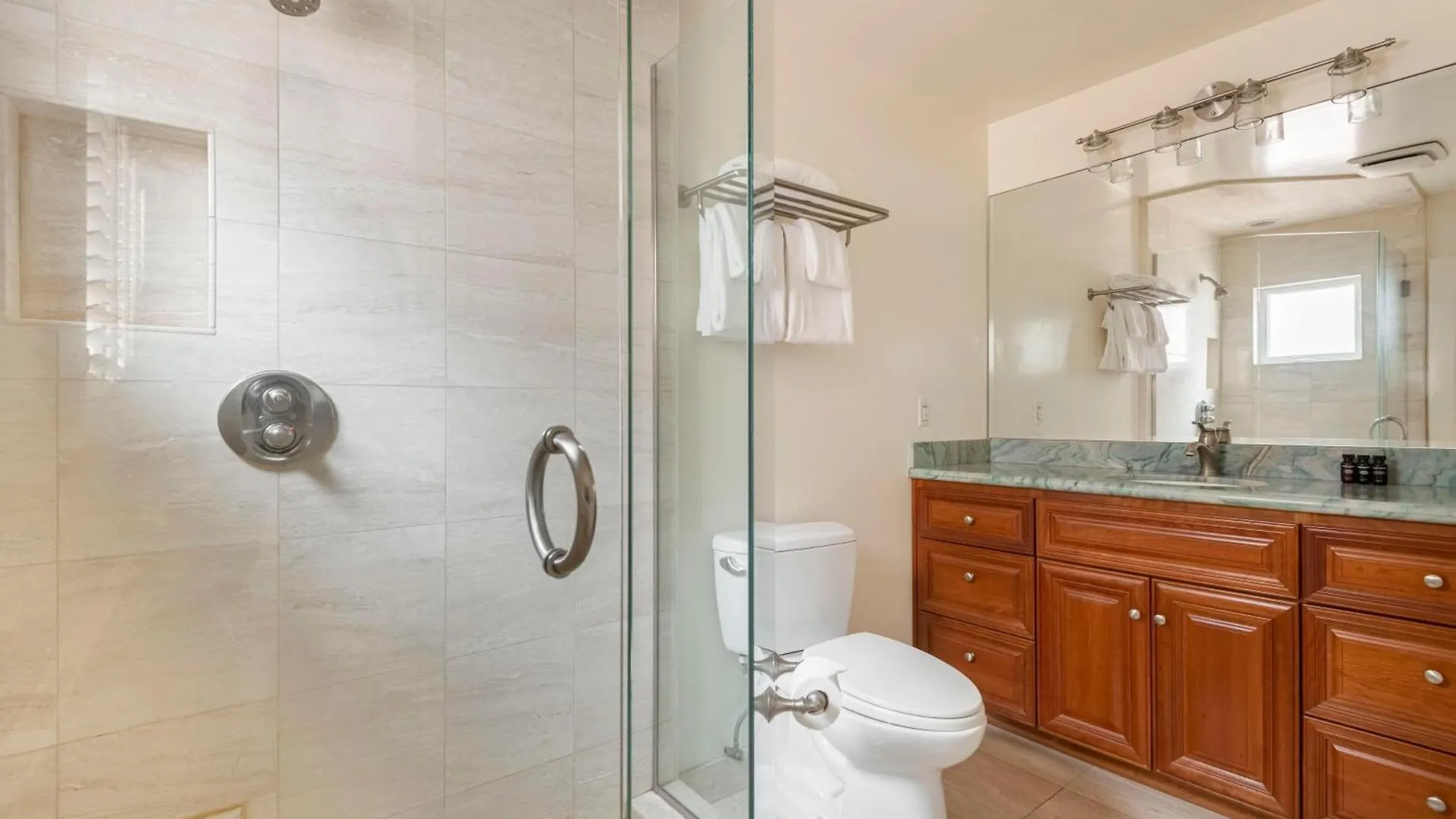 Hébergement de vacances Shoreline By Avantstay Spectacular Beachfront W Fire Pit Pool Table San Diego