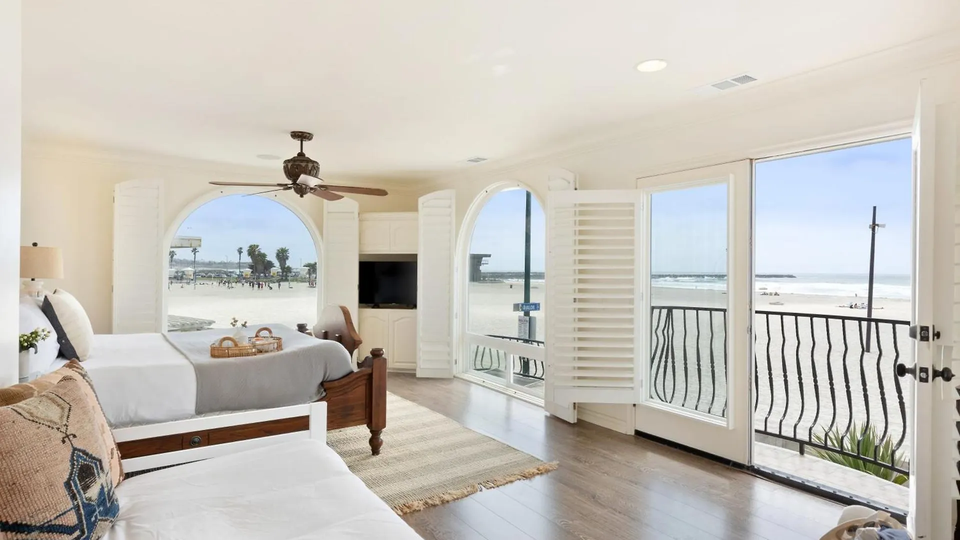 Shoreline By Avantstay Spectacular Beachfront W Fire Pit Pool Table Hébergement de vacances San Diego