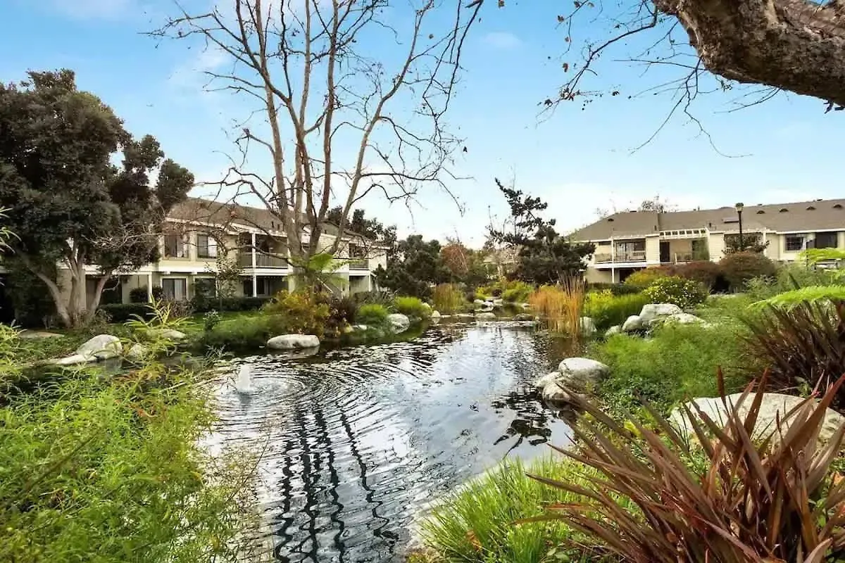 Living With Pool & Tennis Minutes To Del Mar Beaches * San Diego