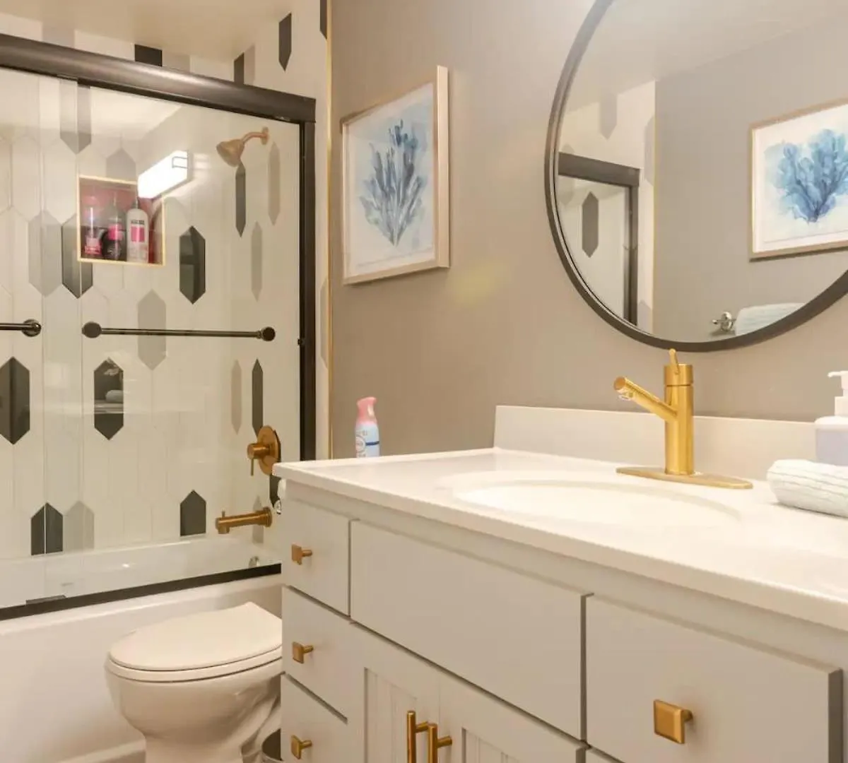 Living With Pool & Tennis Minutes To Del Mar Beaches *