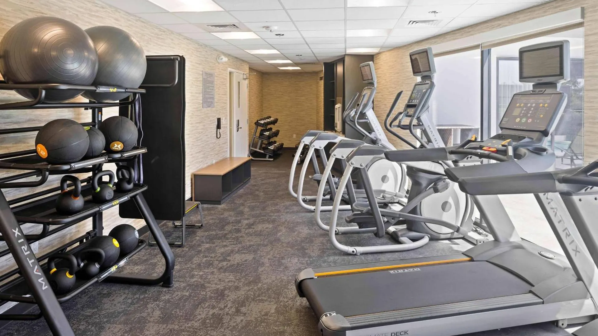 Fairfield & By Marriott Pacific Beach Hotel 2*