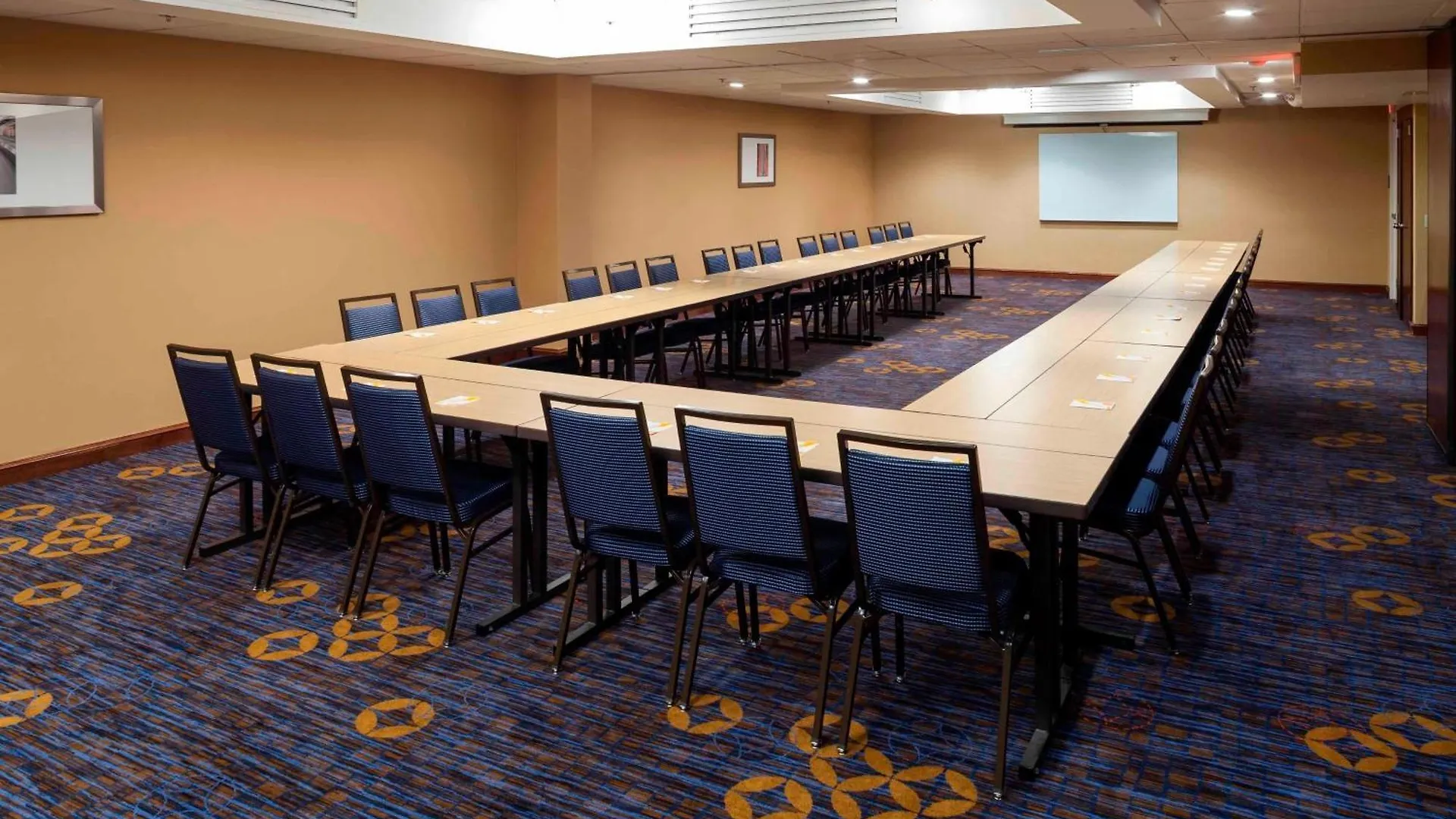 Hotel Courtyard By Marriott Rancho Bernardo 3*