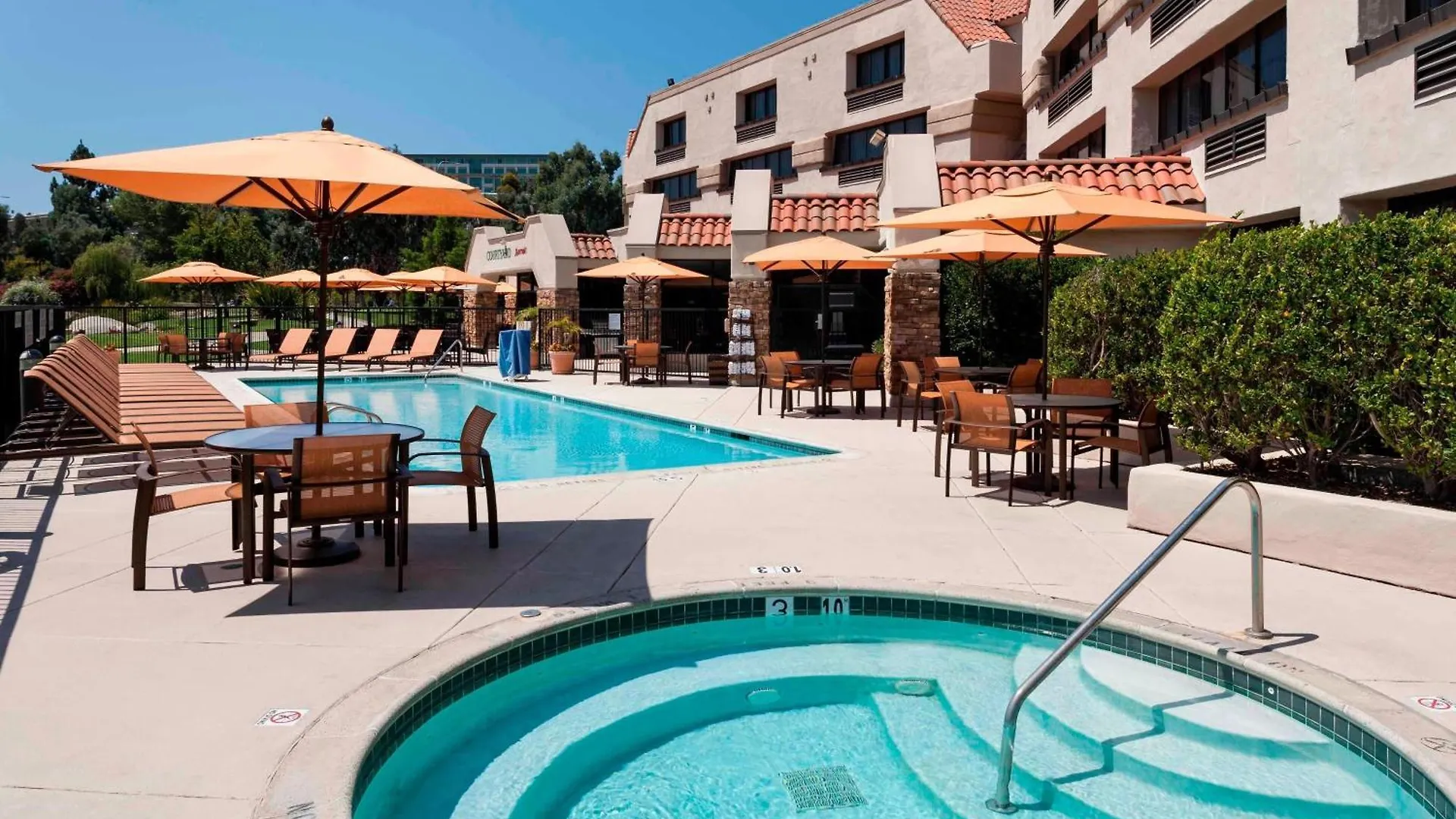 Courtyard By Marriott Rancho Bernardo Hotel