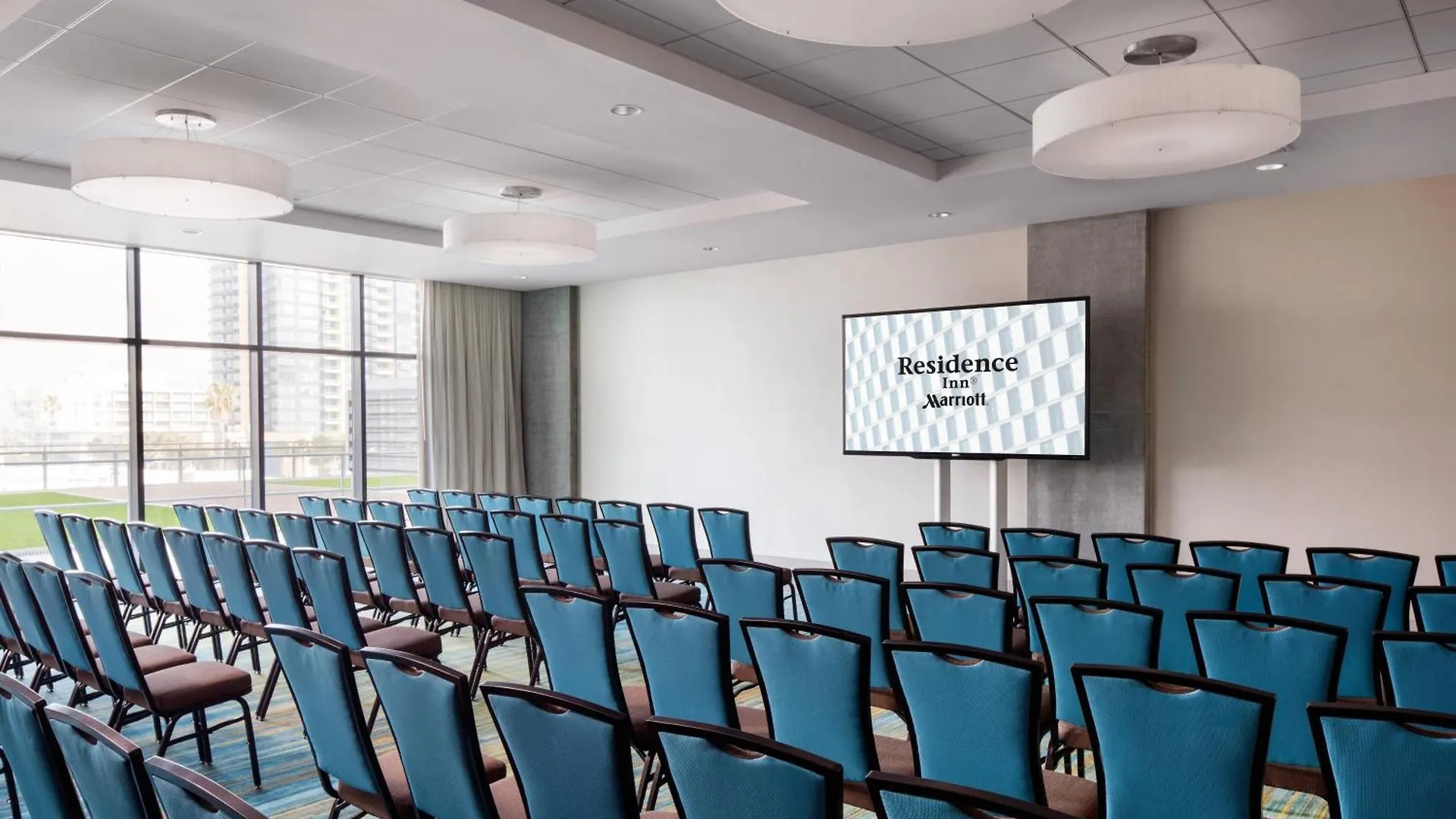 Hotel By Marriott Downtown/bayfront San Diego
