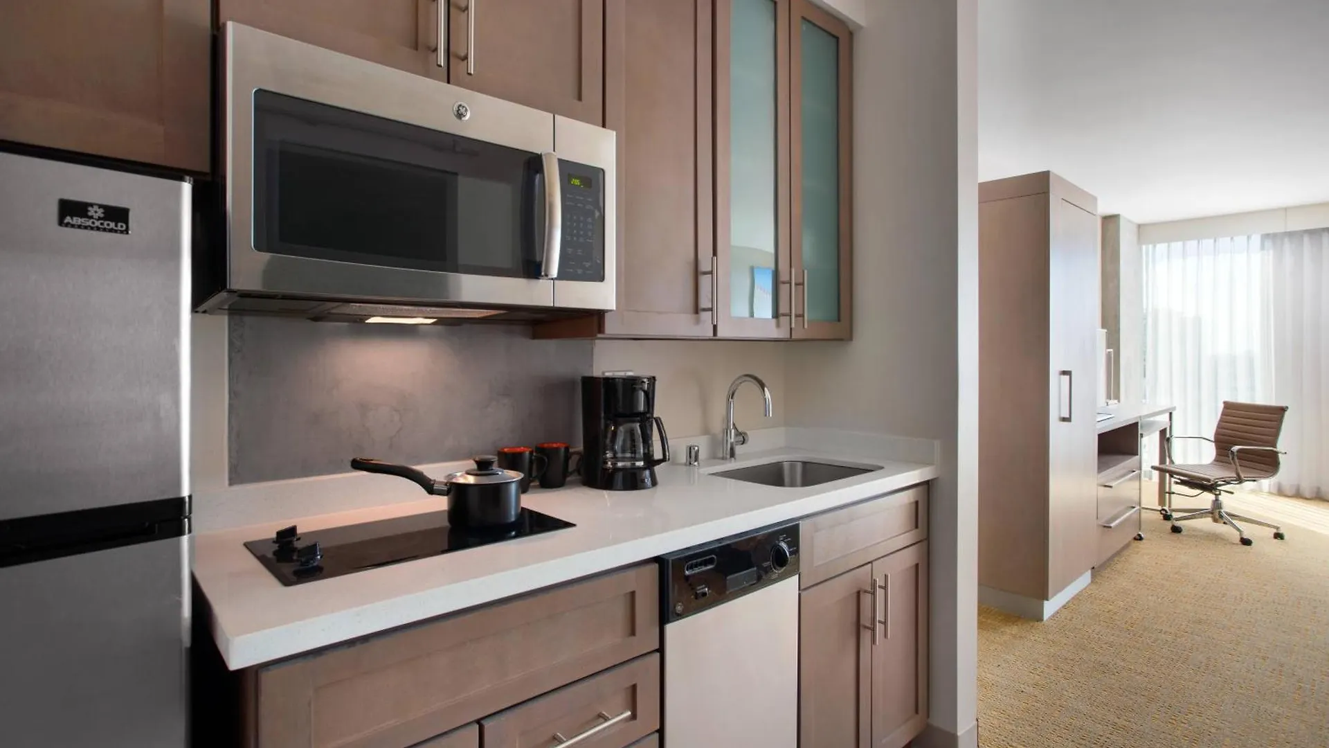 Hotel By Marriott Downtown/bayfront 3*