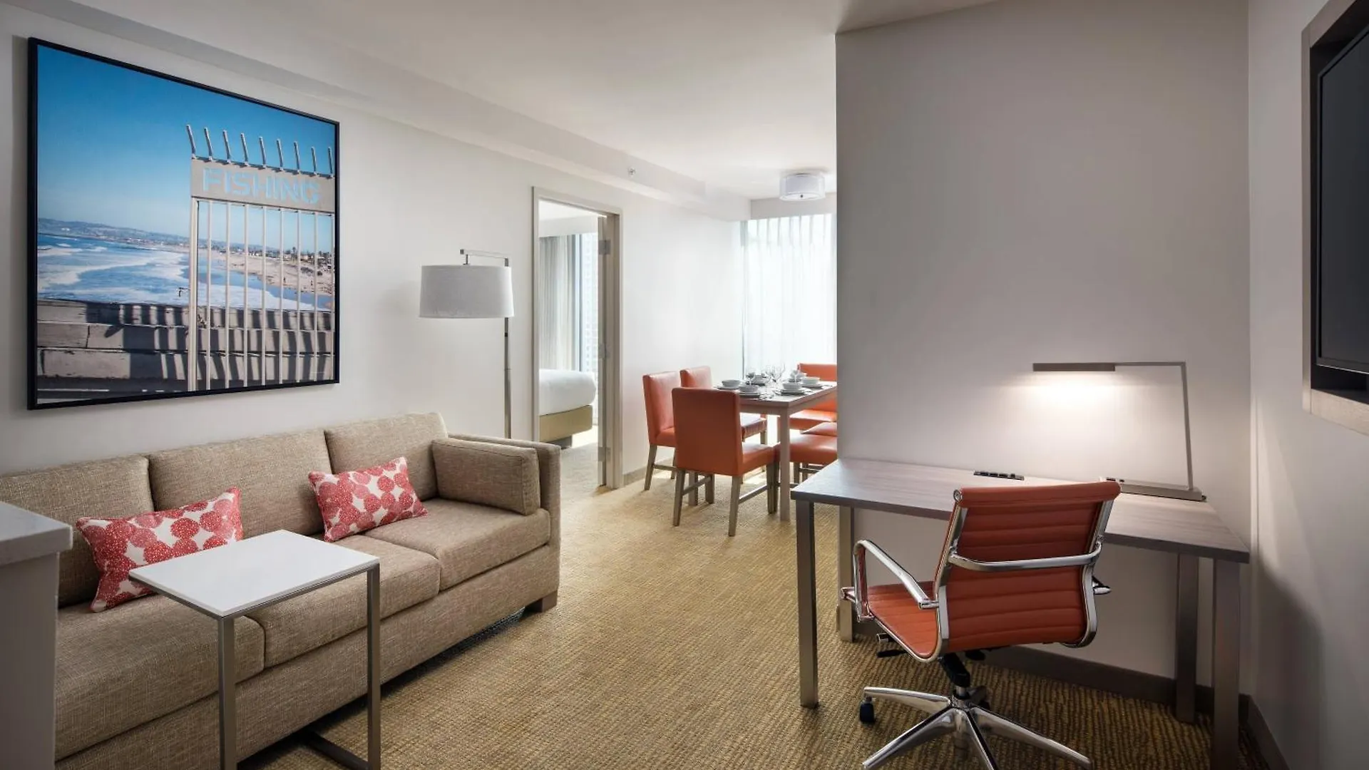 Hotel By Marriott Downtown/bayfront 3*