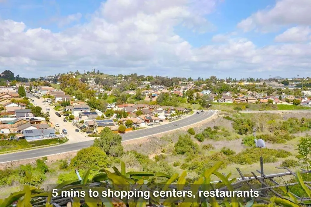 בית נופש Entire Private 4-bedroom House With Garage, Gated Yard, King Bed