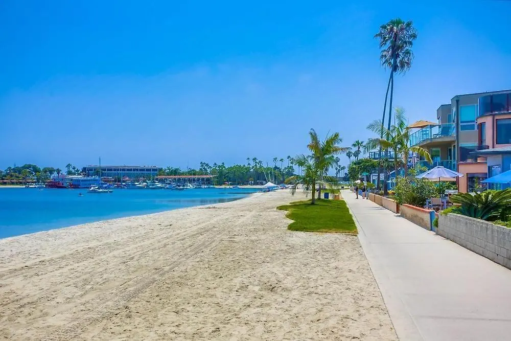 Bayside Cove 1 *