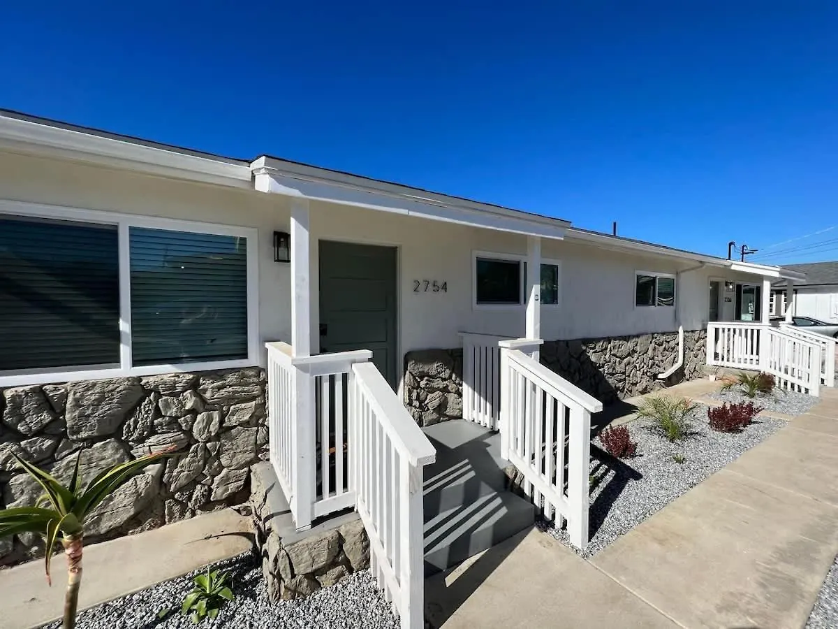1 Bed 1 Bath Big Private Back Yard Location