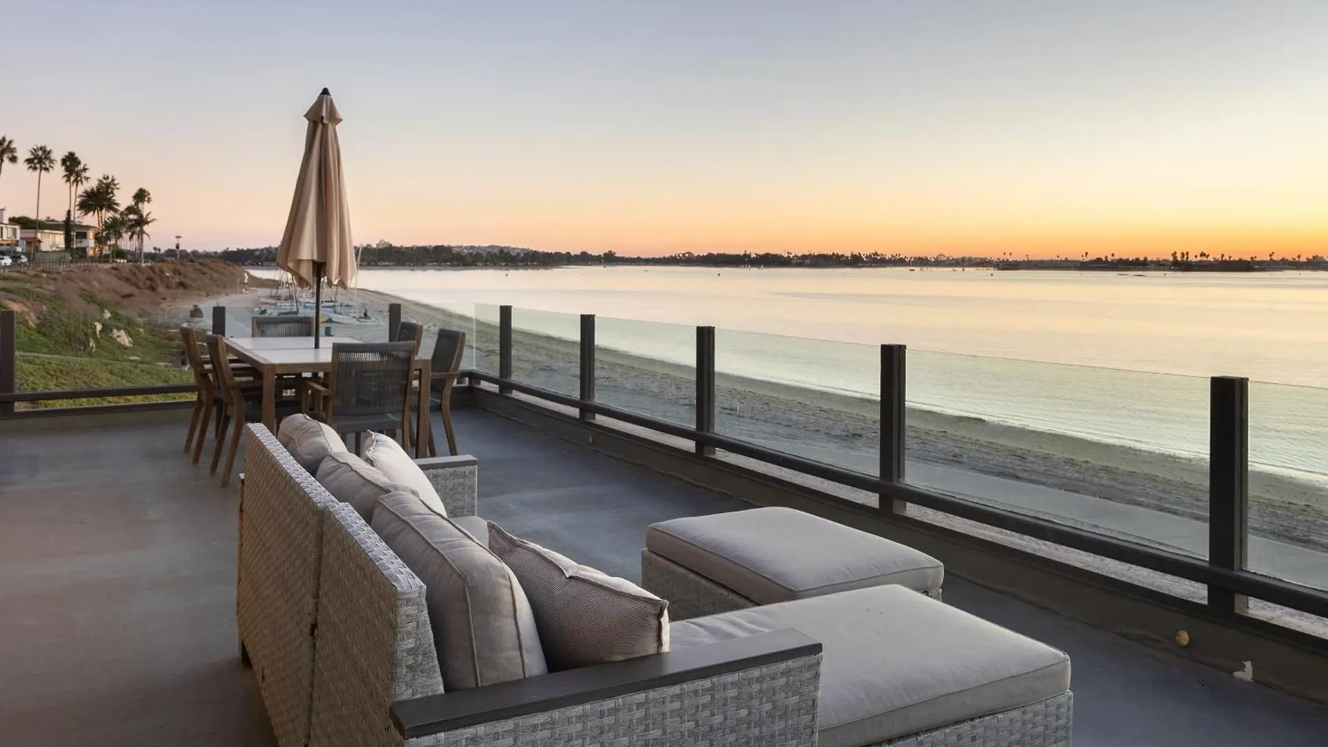 Riviera By Avantstay Beachfront Private Access Poolhot Tub Oceanview