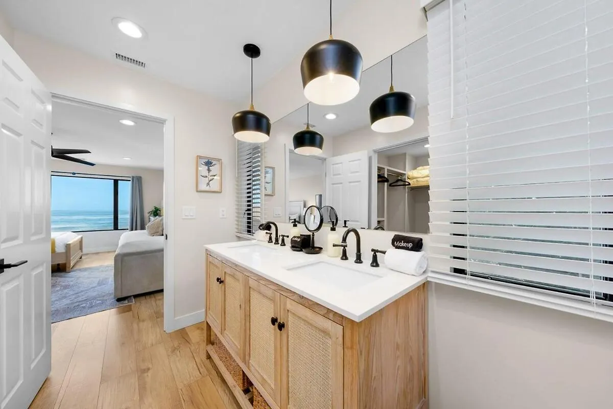 Sunset Cliffs Spectacular Oceanfront *