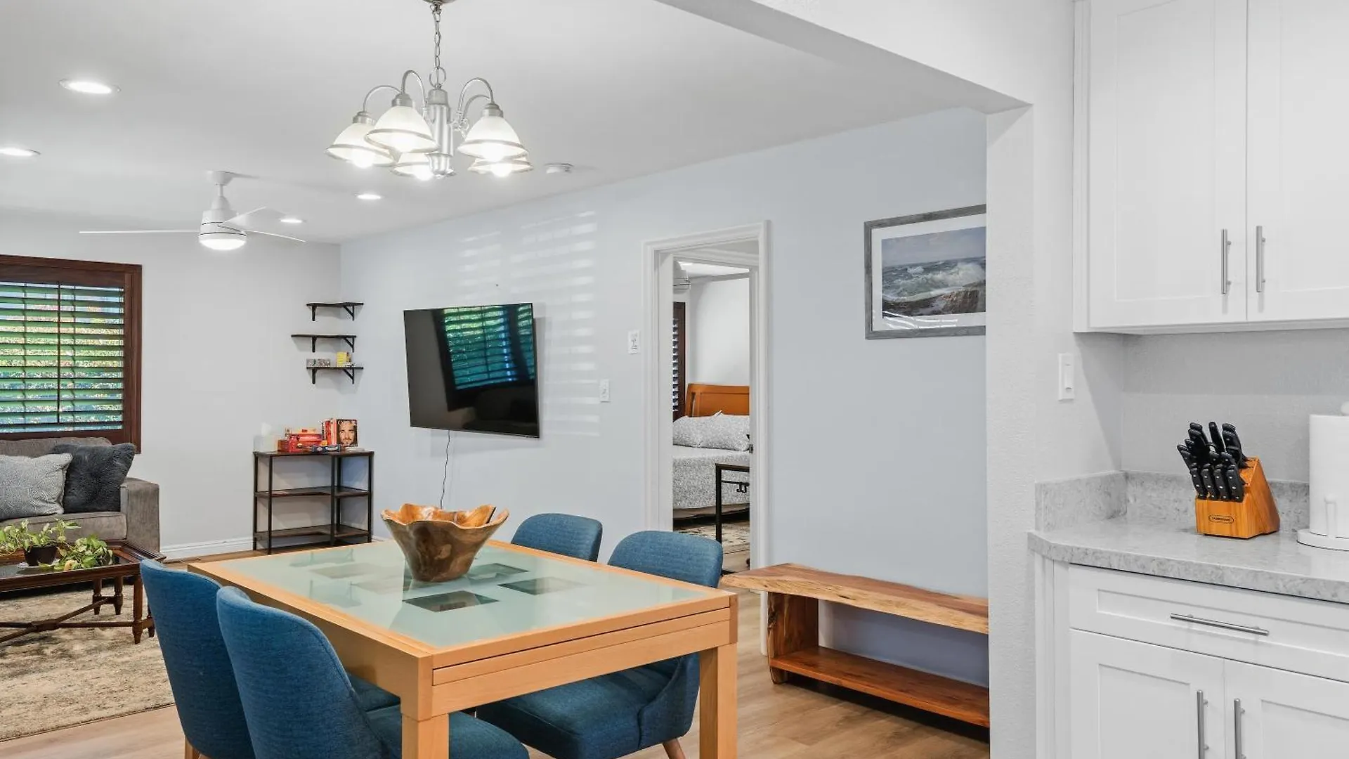Peaceful Getaway With Renovated Amenities *