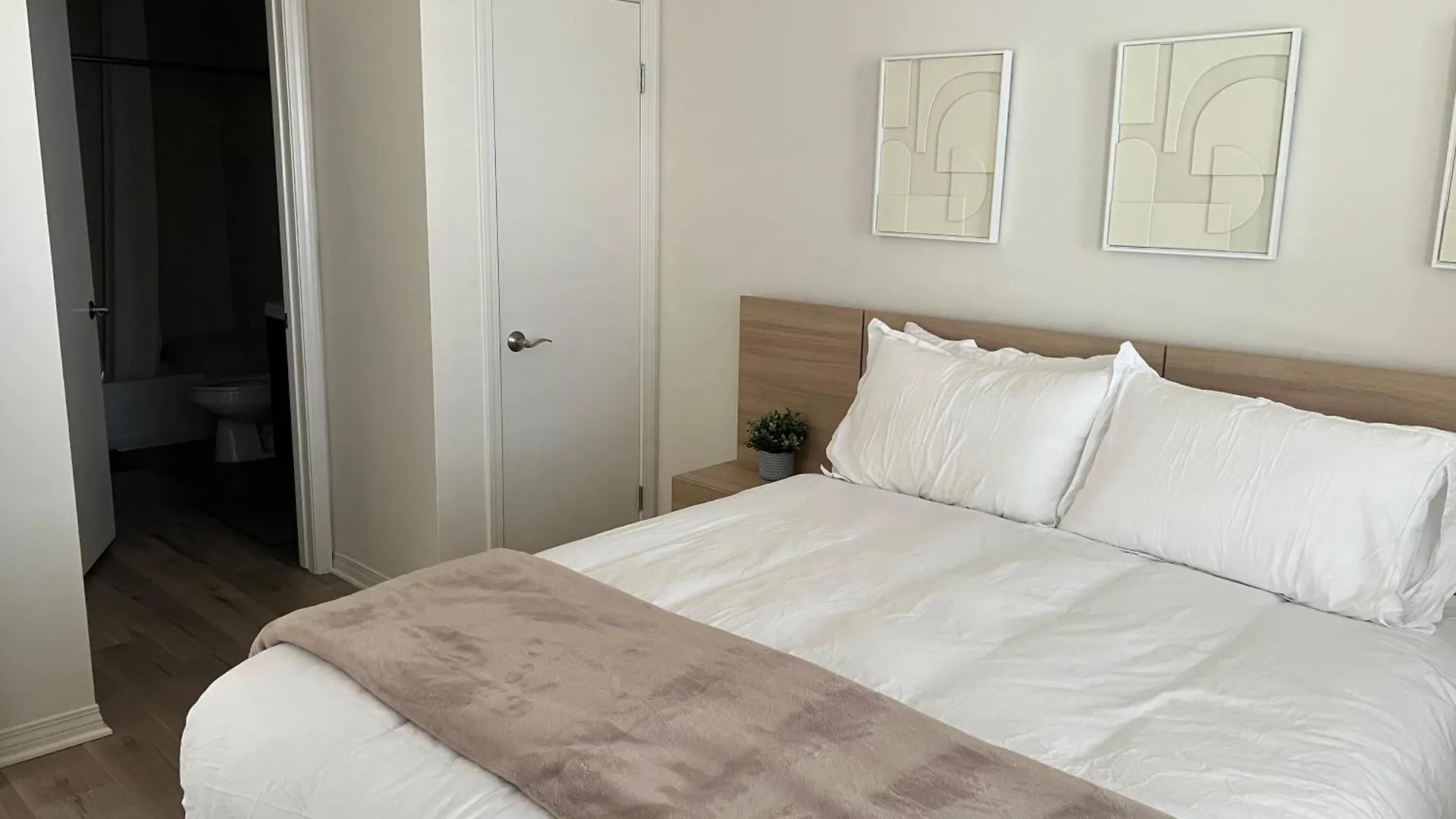 Skyline Apartment San Diego