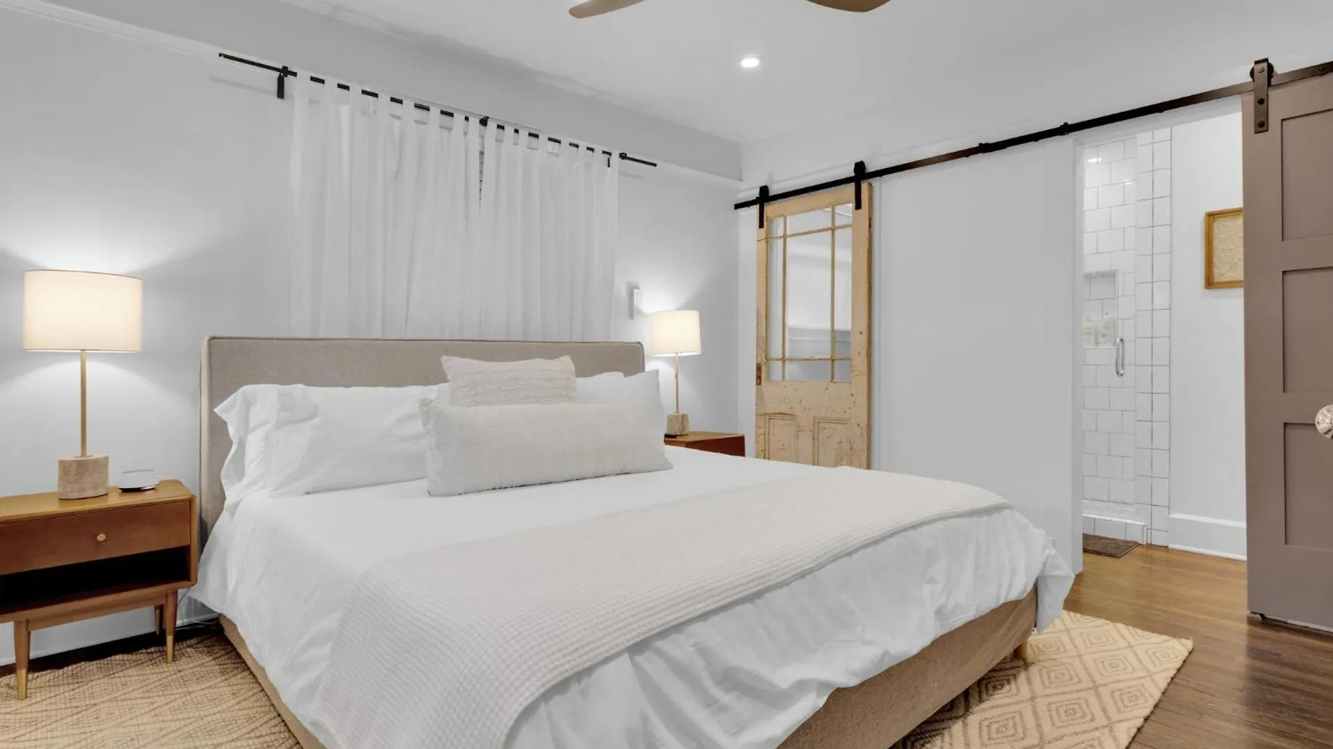 Casa Clandestino - Heated Pool Near Dining & Shops *