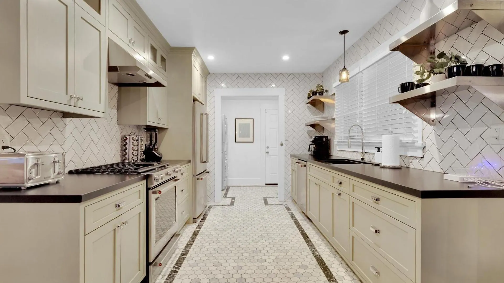 Casa Clandestino - Heated Pool Near Dining & Shops *