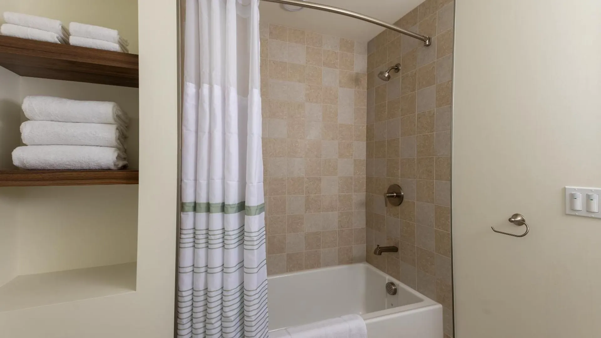 Kasa Little Italy Apartment