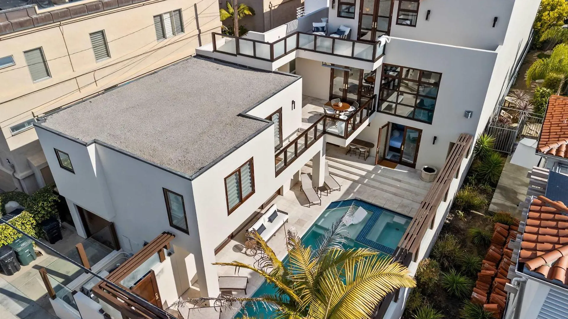 Nyaraló Brand New Listing Elegant 7br Masterpiece Walk To Shops & Dining *