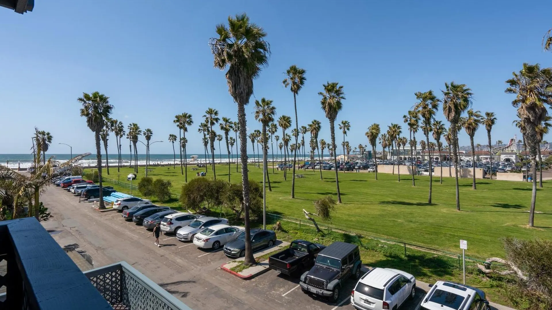 Holiday home Belmont Patio - Ocean View Pet Friendly Patio & Garage- 5113 *
