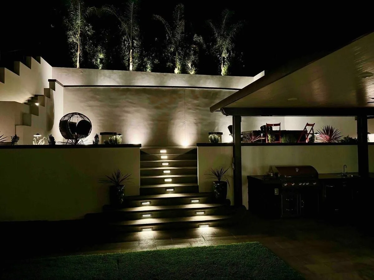 Nyaraló Need Is 4 Beds And A Luxury Yard *