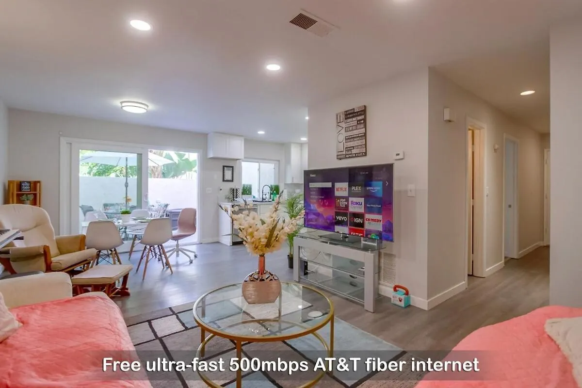 Entire Private 4-Bedroom Home W Pool, King Bed, Garage, Prime Location * Σαν Ντιέγκο