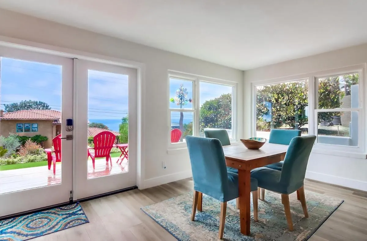 아파트 Oceanview Hilltop