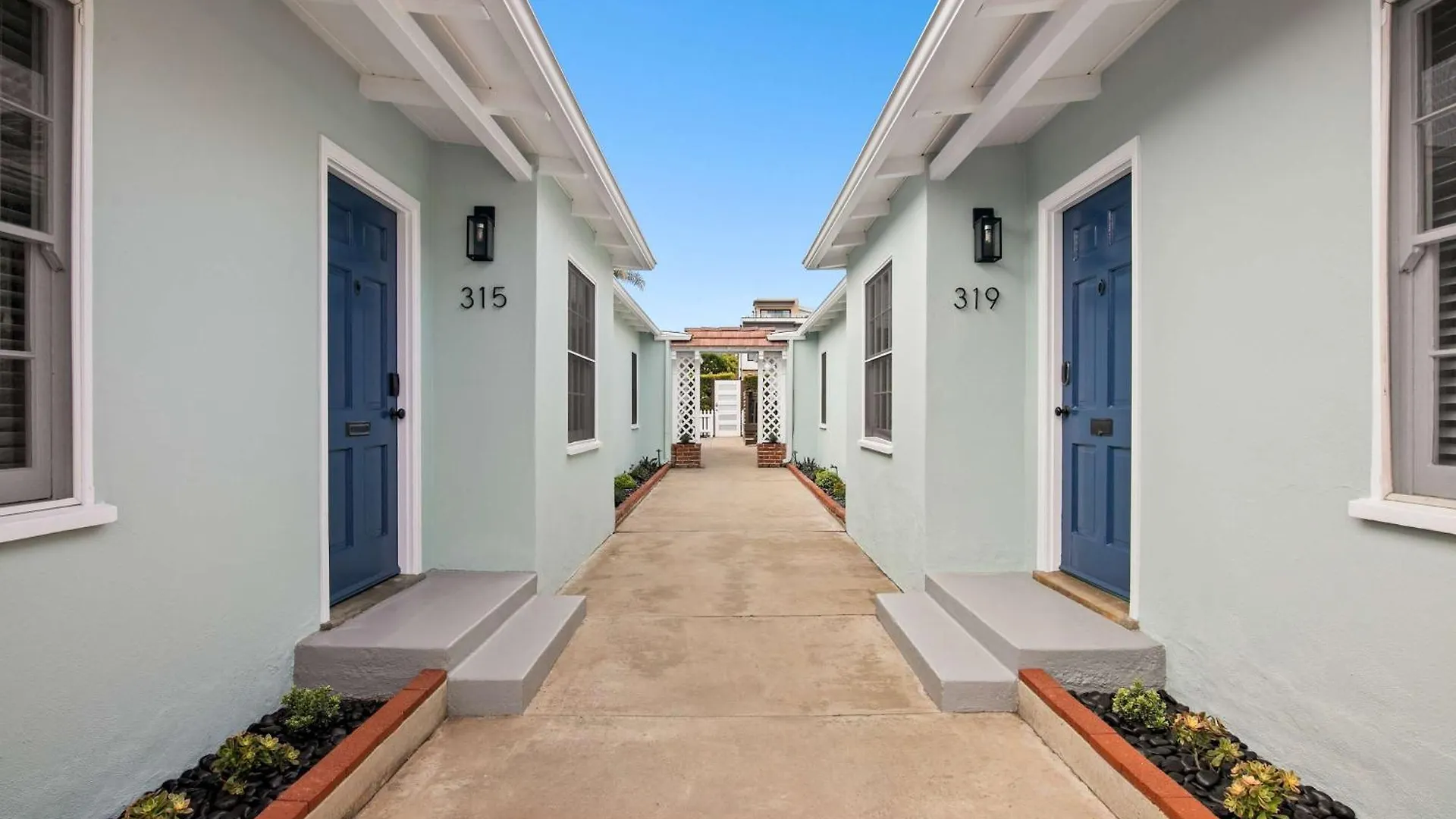 Beautiful Windansea Compound Steps To