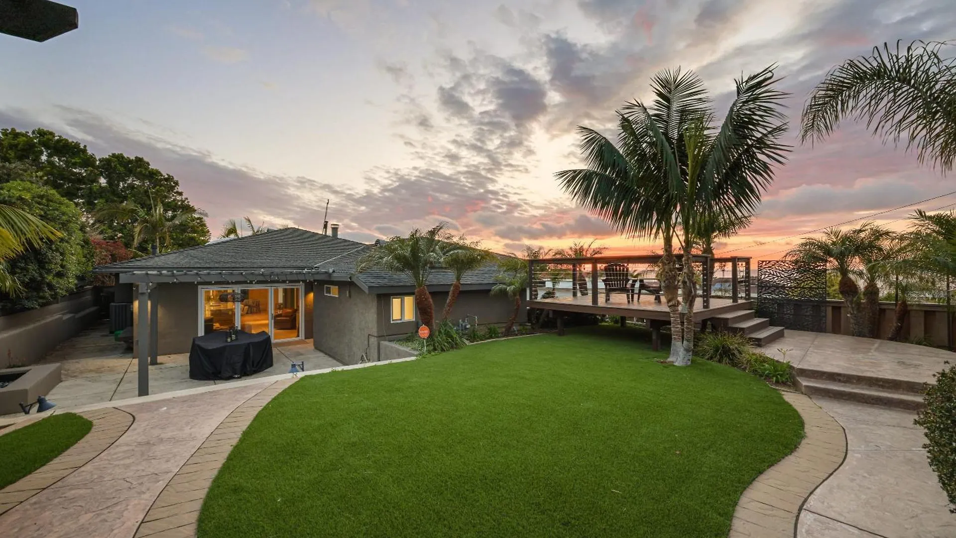 Ocean Views W Stunning Sunsets By The Firepit Holiday home *