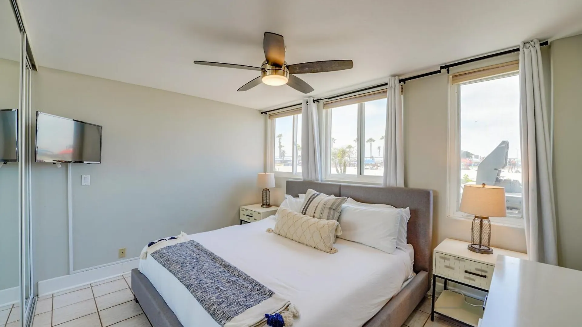 S2685 - San Luis Rey Paradise Holiday home *