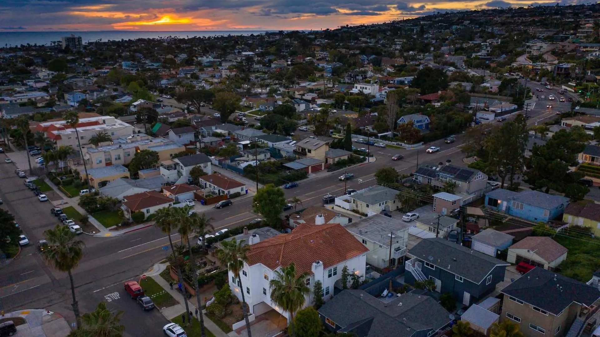 1 Mile To The Sunny Coastal Retreat Holiday home San Diego