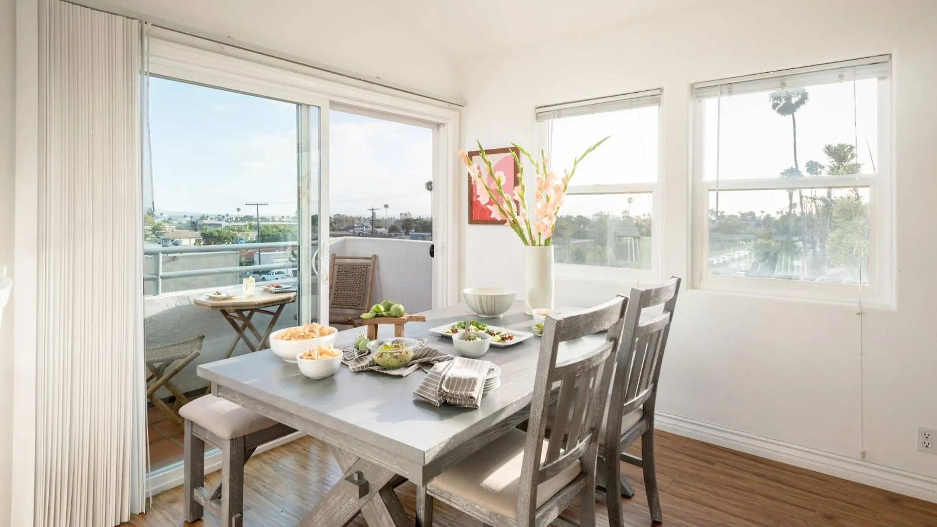 Walk To The Stylish Coastal Retreat *