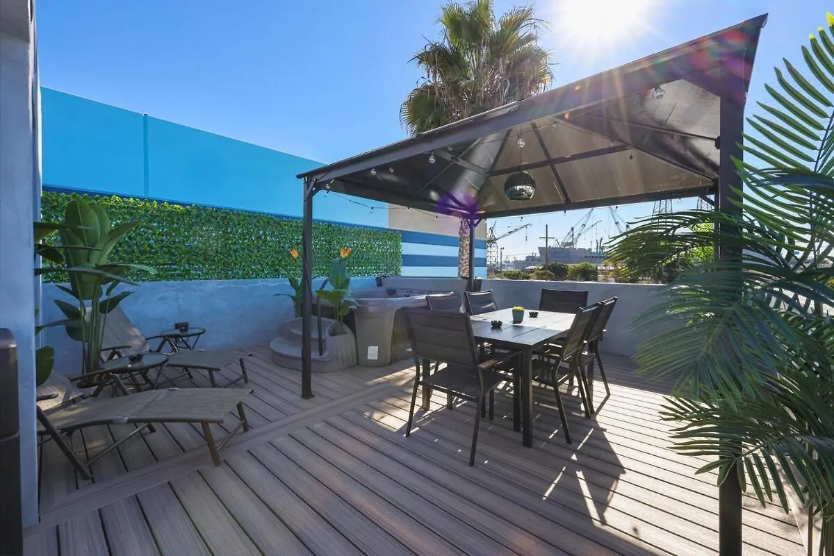Harborside 04 With Hot Tub And King Bed
