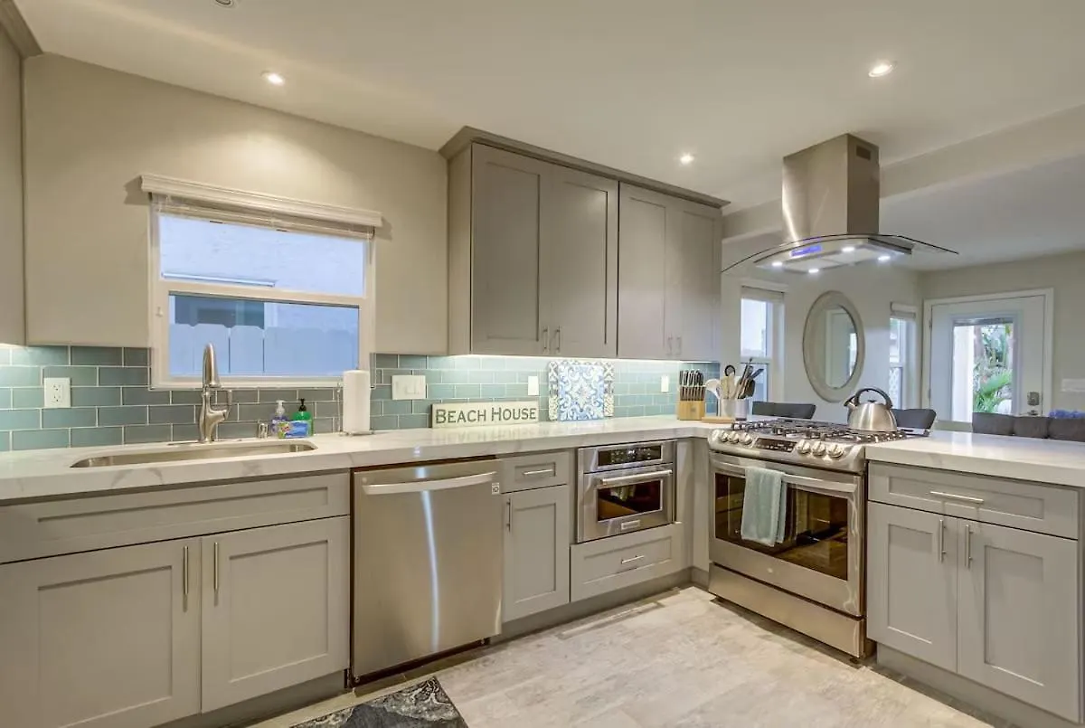Holiday home Bayside Retreat With Water Views Near With Ac And Private Patio San Diego
