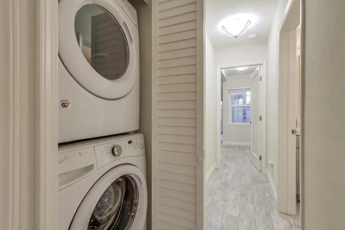 Holiday home Bayside Retreat With Water Views Near With Ac And Private Patio