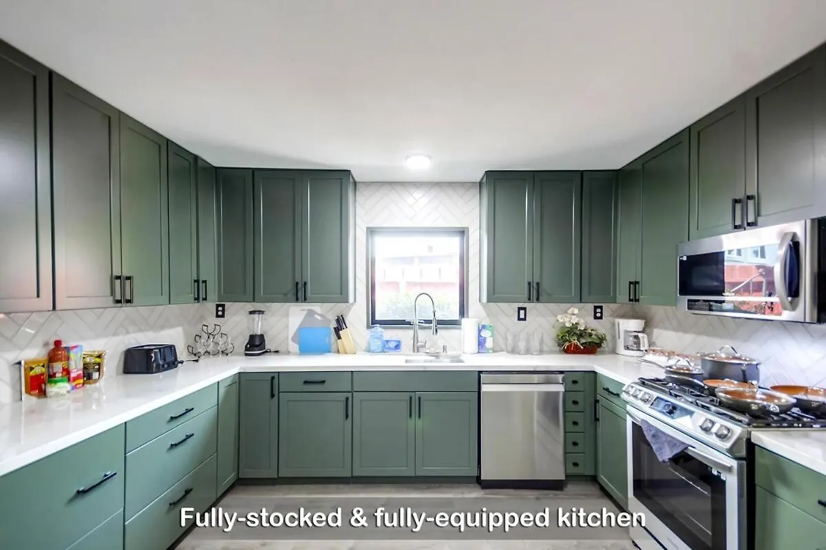 בית נופש Entire Private Luxury 3-bedroom W Gated Yard, 100 Inch Tv, 1 Gbps Wifi סן דייגו