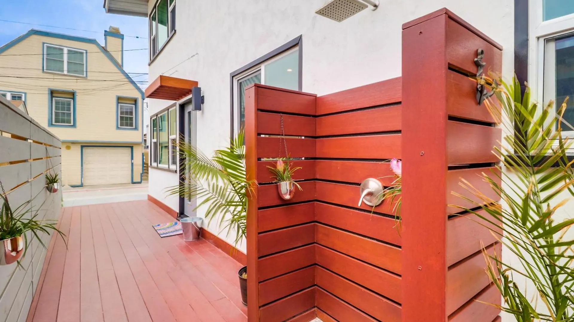 Holiday home Mission Escape Near Ocean And Bay With Private Balcony Bbq And Garage Parking *
