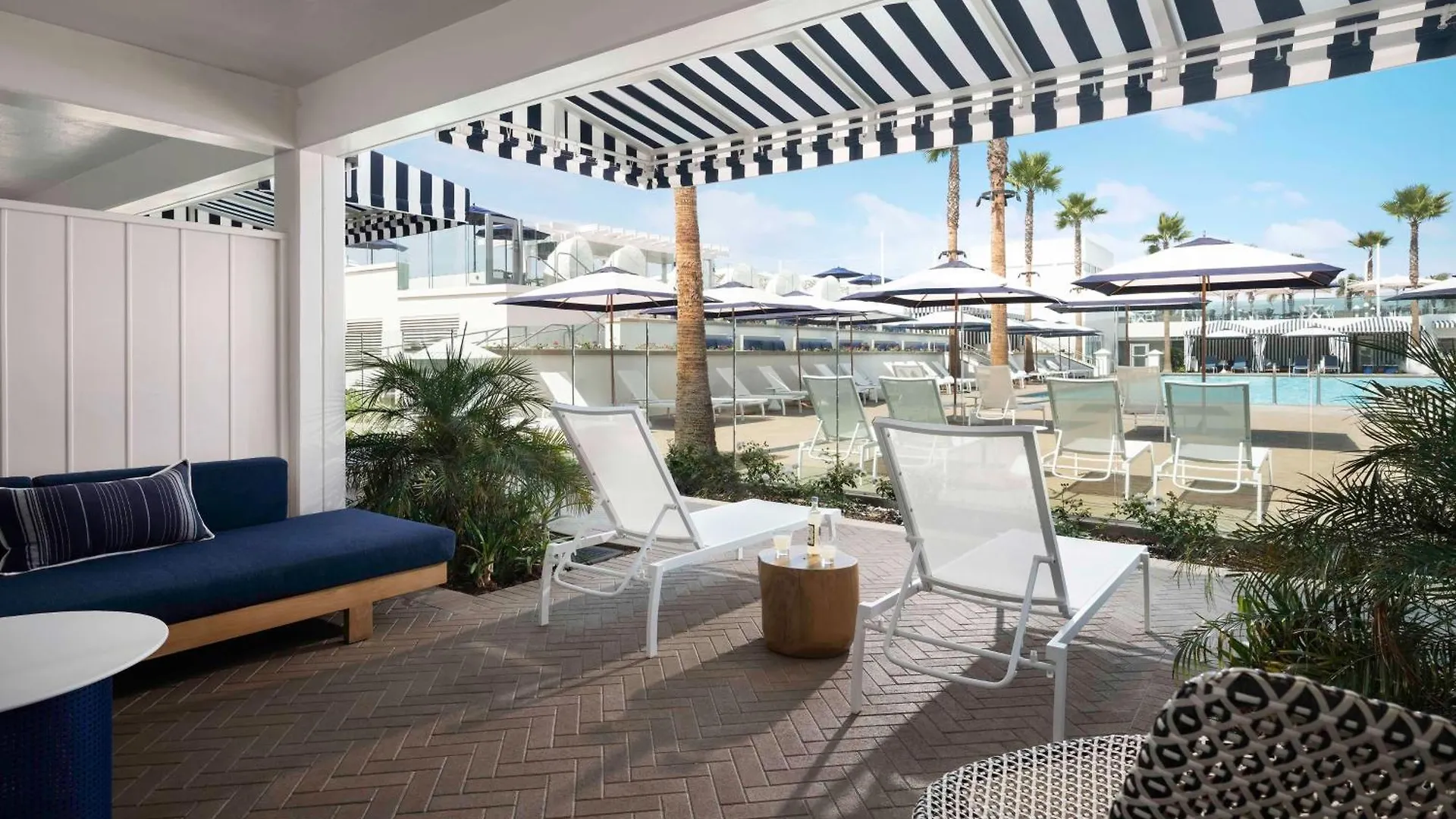 Del Coronado, Curio Collection By Hilton