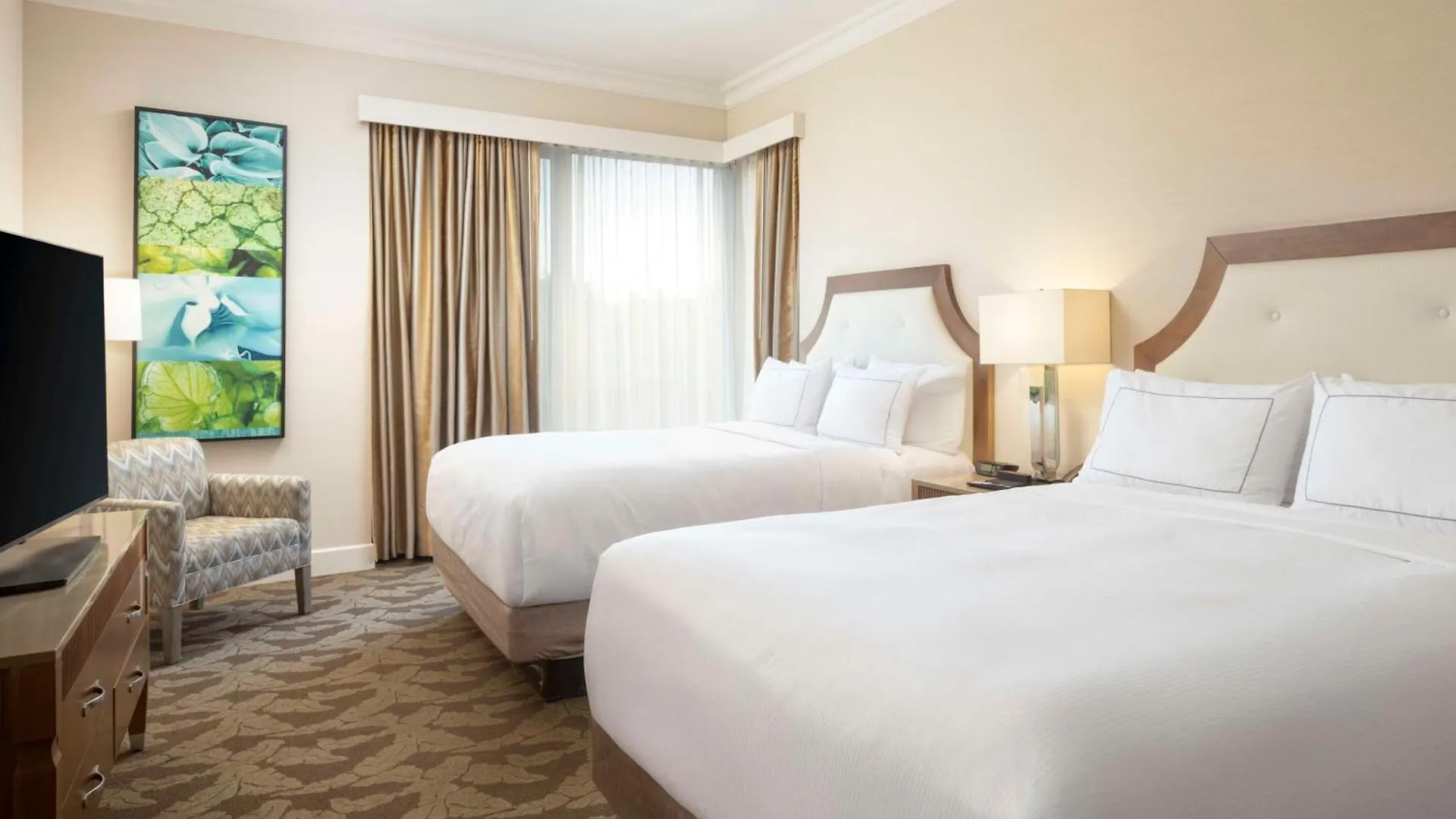 Doubletree By Hilton Bayside