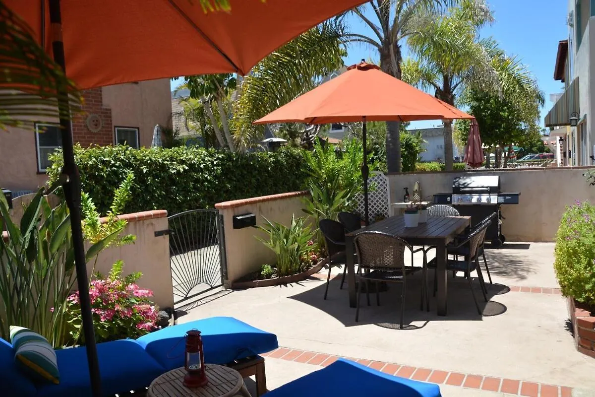 Charming With Parking, Bikes, Walk To *