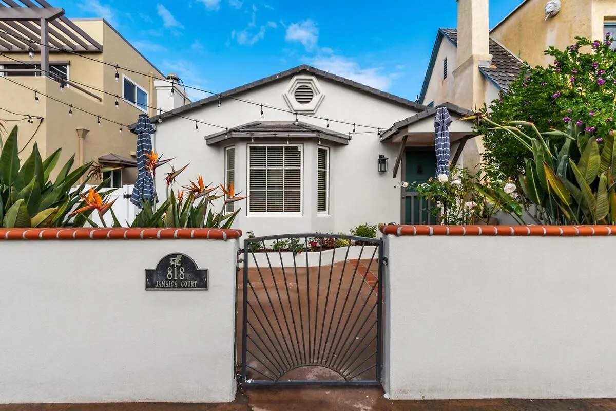 Charming With Parking, Bikes, Walk To