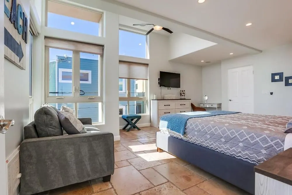 Ocean Breeze 2 Holiday home