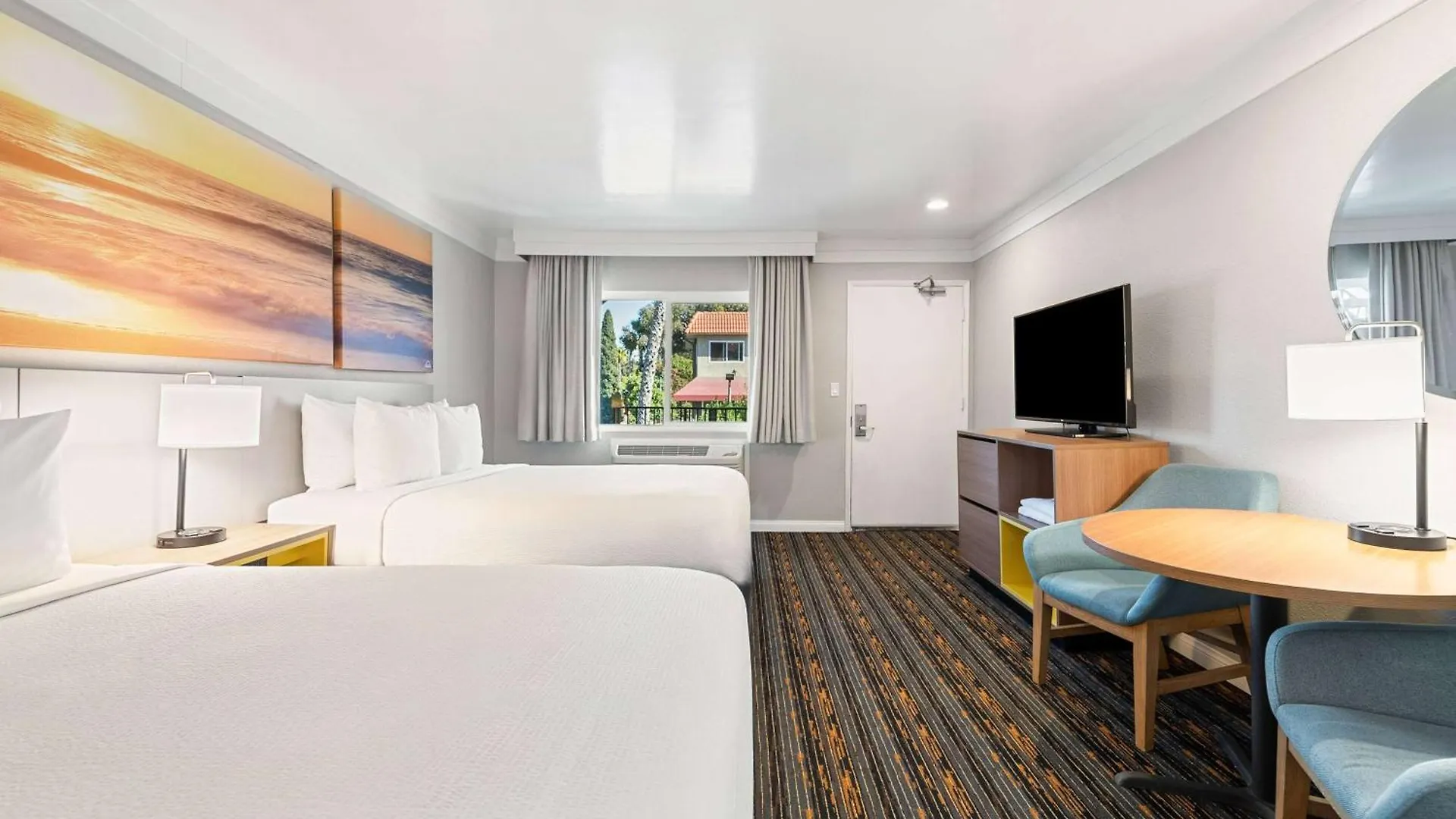 Hotel Days By Wyndham Circle 3*