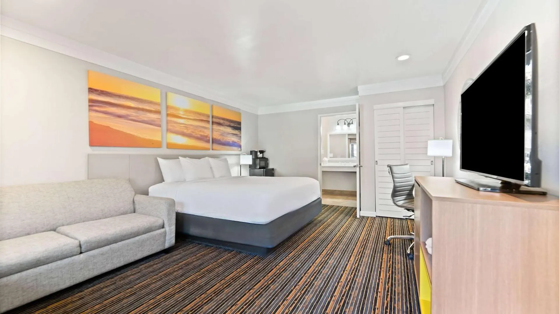 Days By Wyndham Circle San Diego