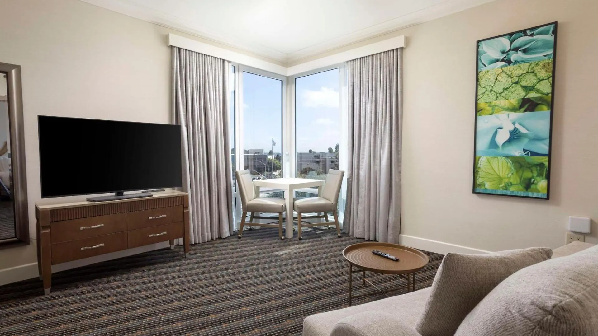 Doubletree By Hilton Bayside 3* San Diego