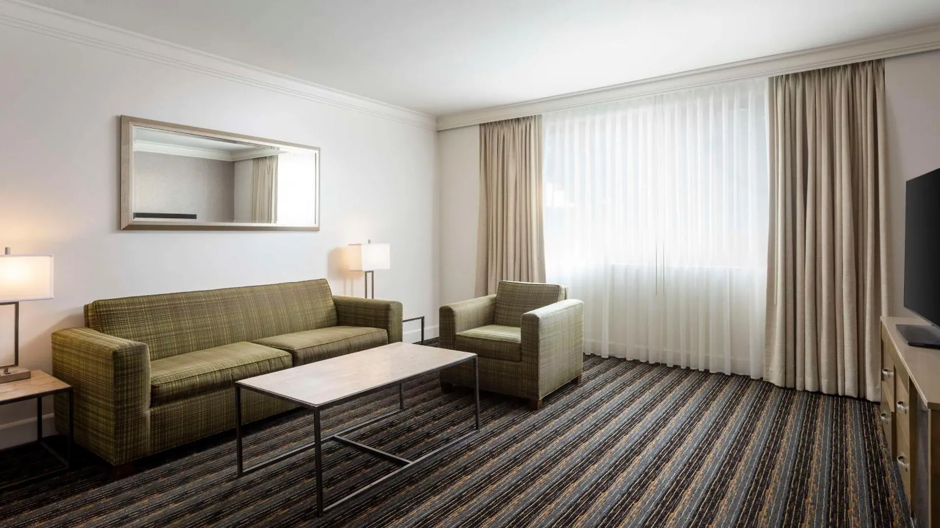 Doubletree By Hilton Bayside