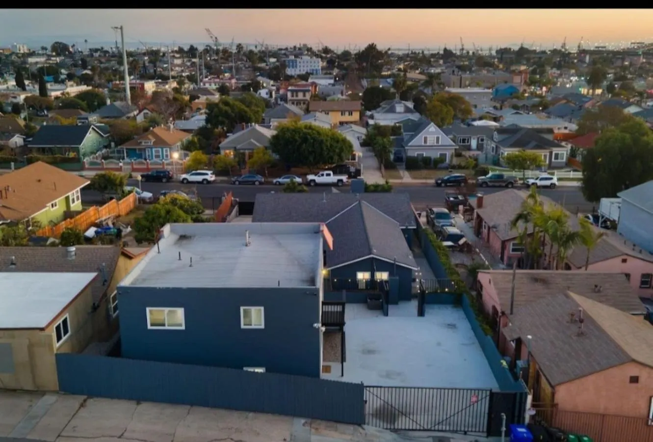 Leyla Pool Min To Downtown Freeways Beaches
