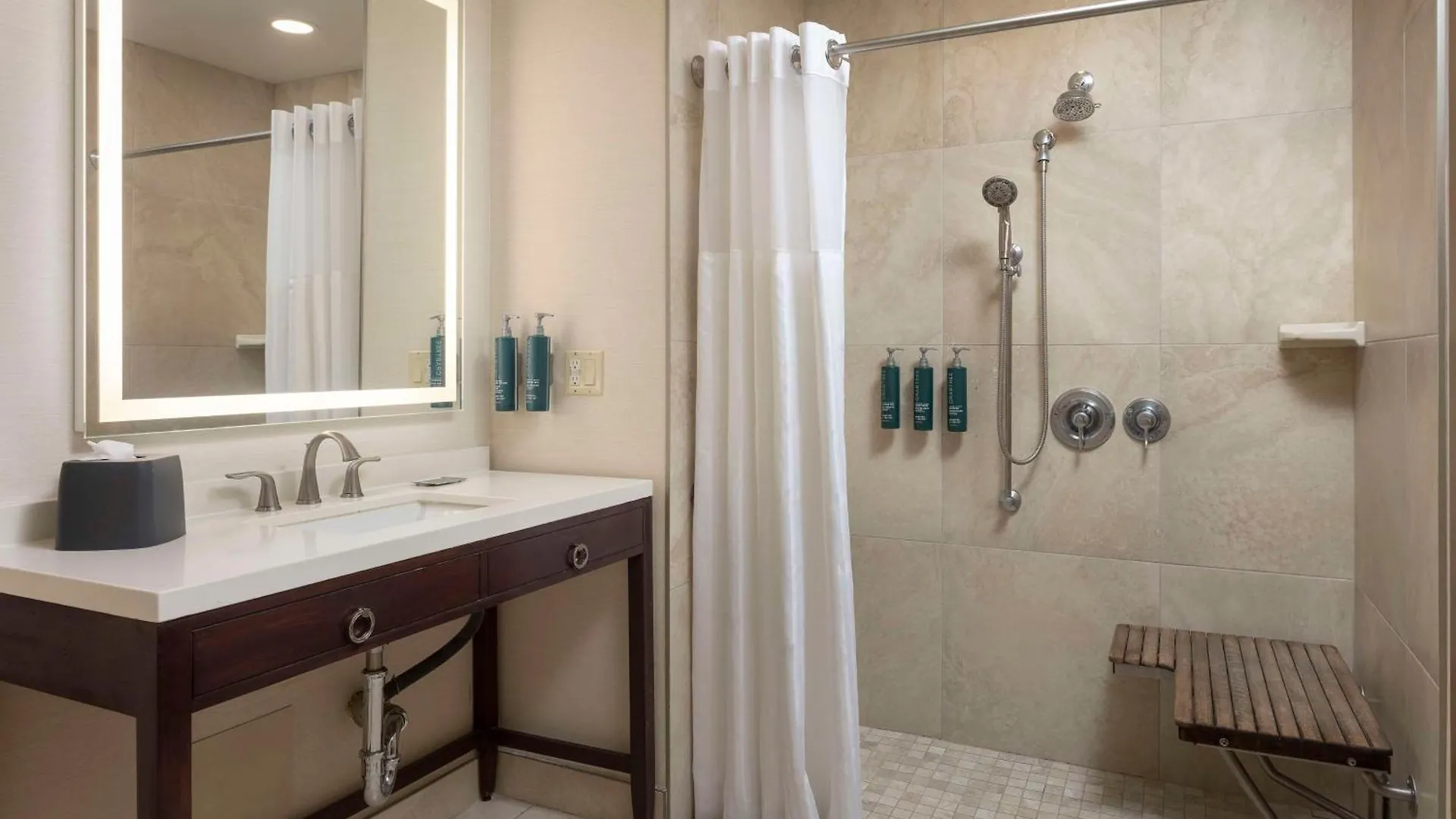 Doubletree By Hilton Bayside San Diego
