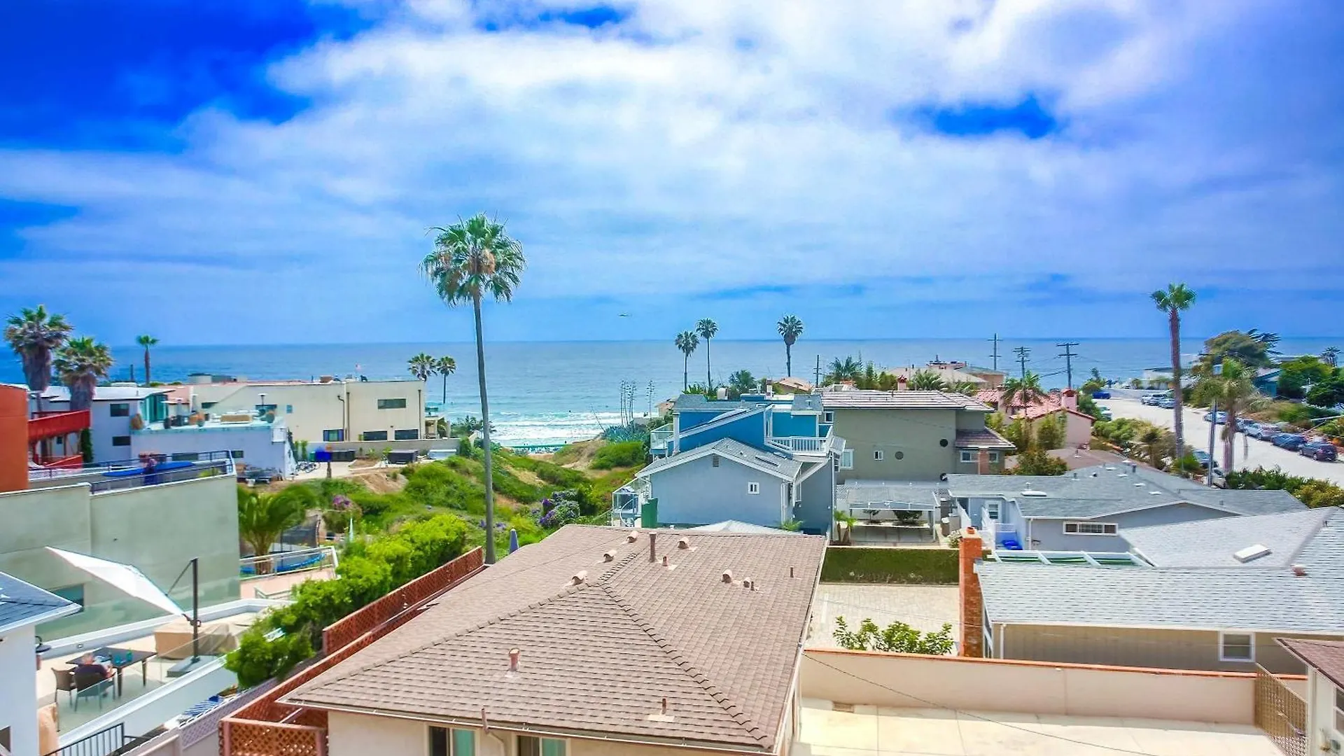 Rooftop Patio Ocean Views Surf Break Steps Away Holiday home San Diego