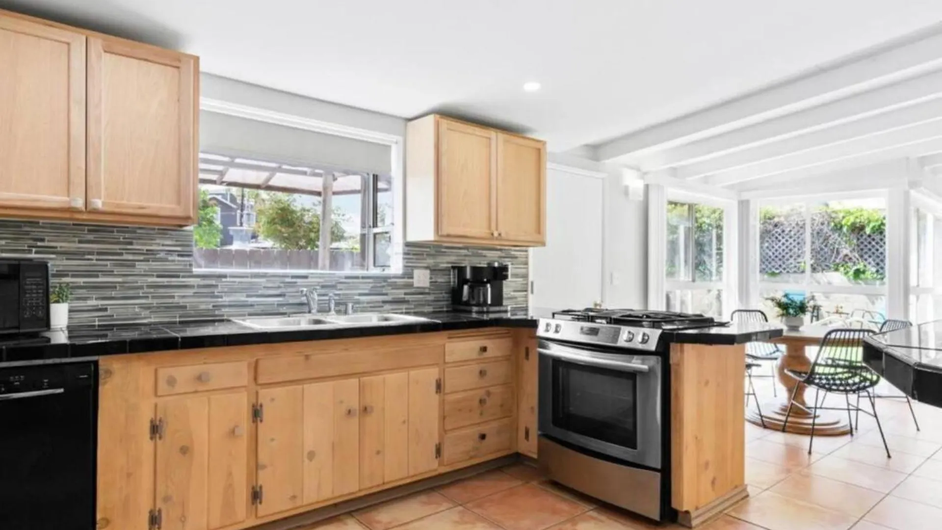 Relax And Play Pool, Hot Tub And Sleeps 16 San Diego